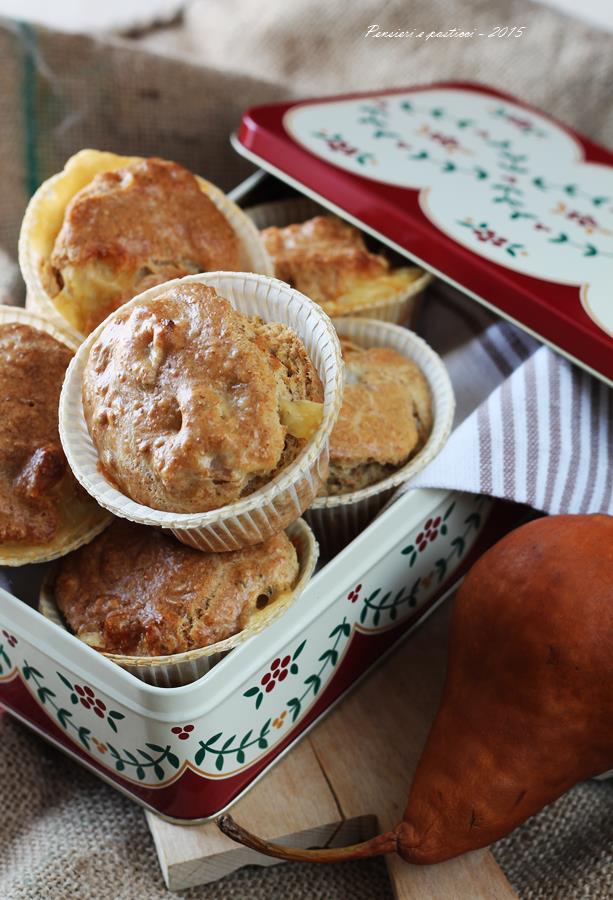 Muffins salati alla pera ed emmenthal