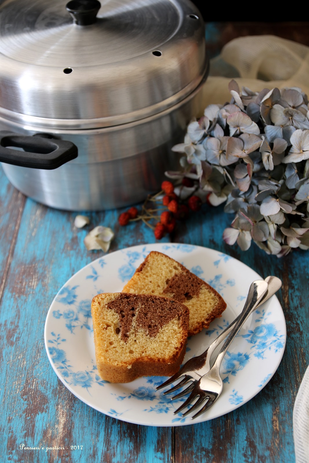 Ciambellone panna e cacao, in pentola fornetto - Pensieri e pasticci