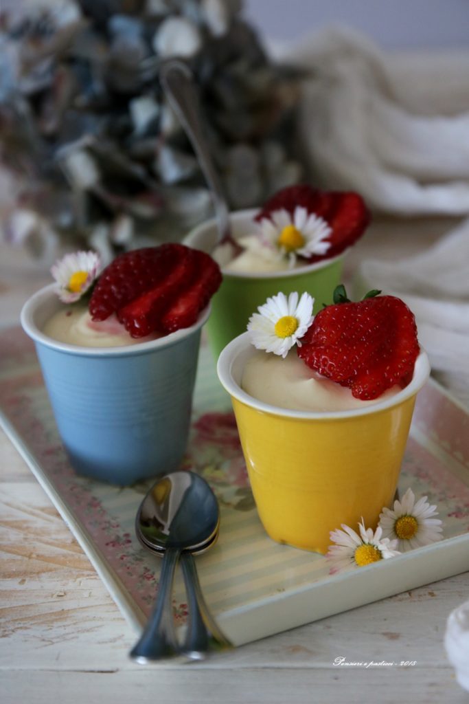 bicchierini di cheesecake al microonde profumati al limone