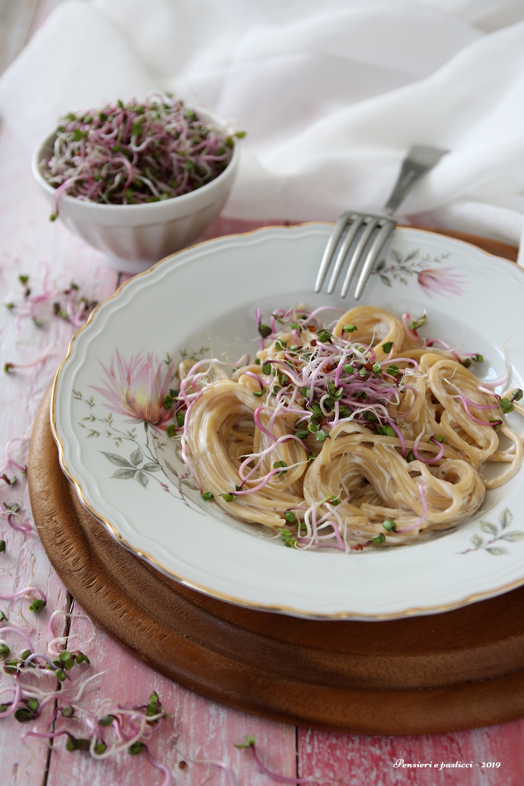 spaghetti integrali ai germogli e crema di pecorino