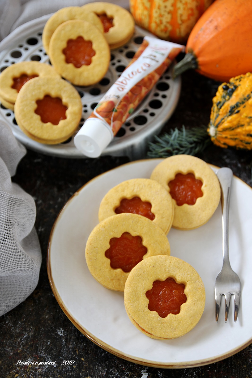 biscotti occhi di bue con frolla alla zucca