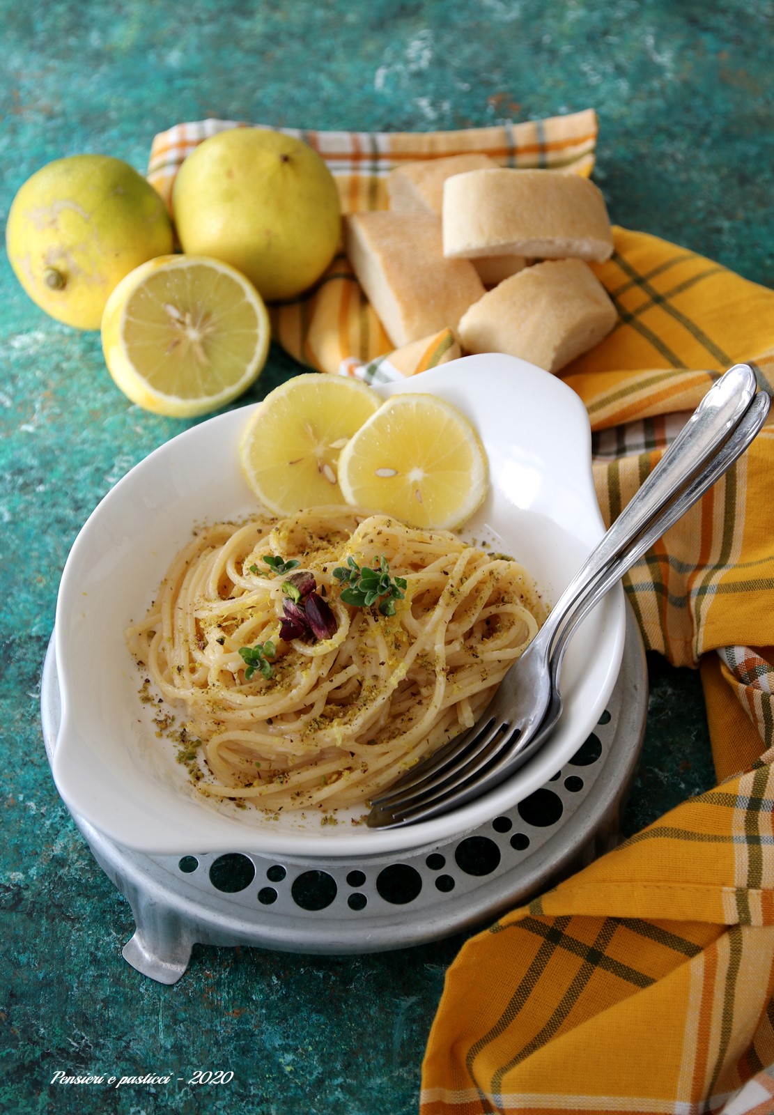 spaghetti al bergamotto e pistacchi