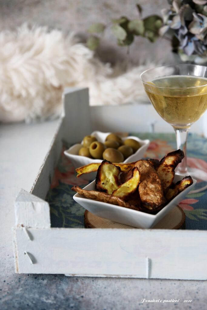 chips di bucce di patate profumate alle spezie