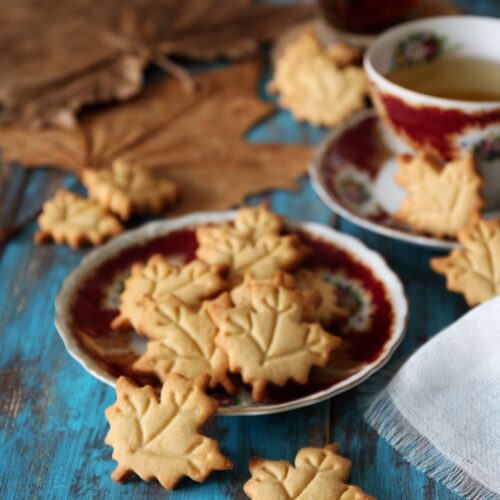 maple leaf cookies biscotti canadesi