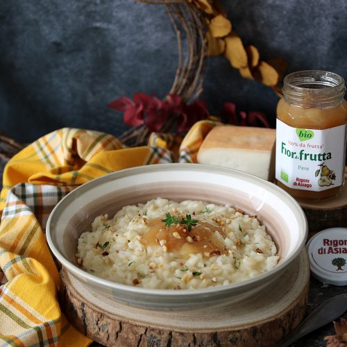 risotto al cremoso di capra con fiordifrutta alla pera