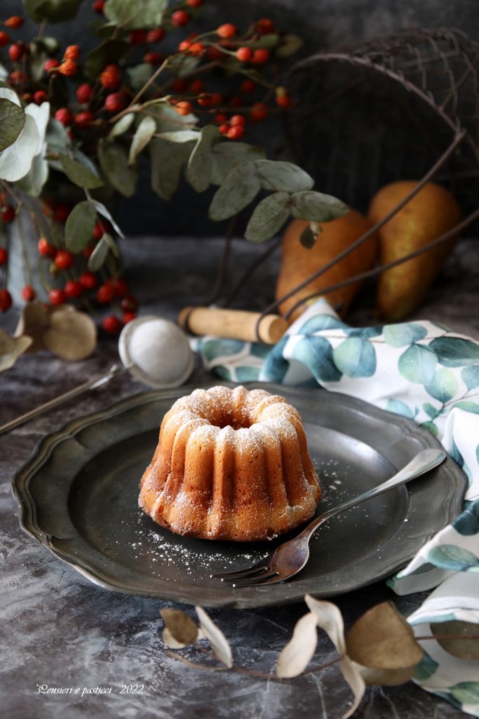 mini bundt alle pere e zafferano