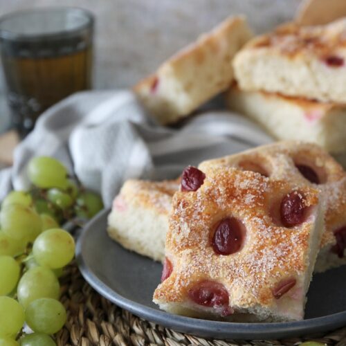 Focaccia con l'uva - Carsenza cunt l'uga