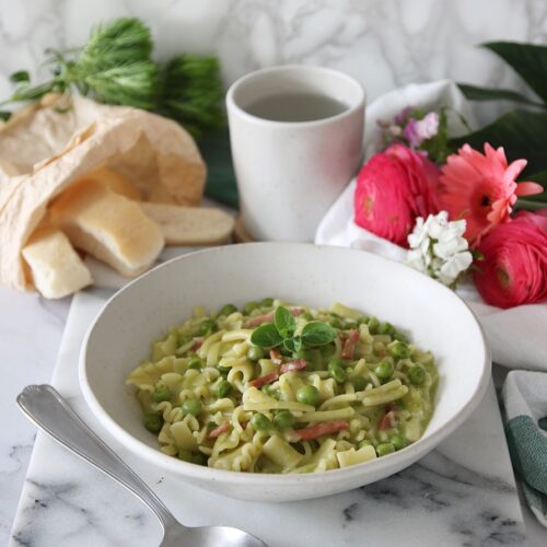 Pasta e piselli cremosa