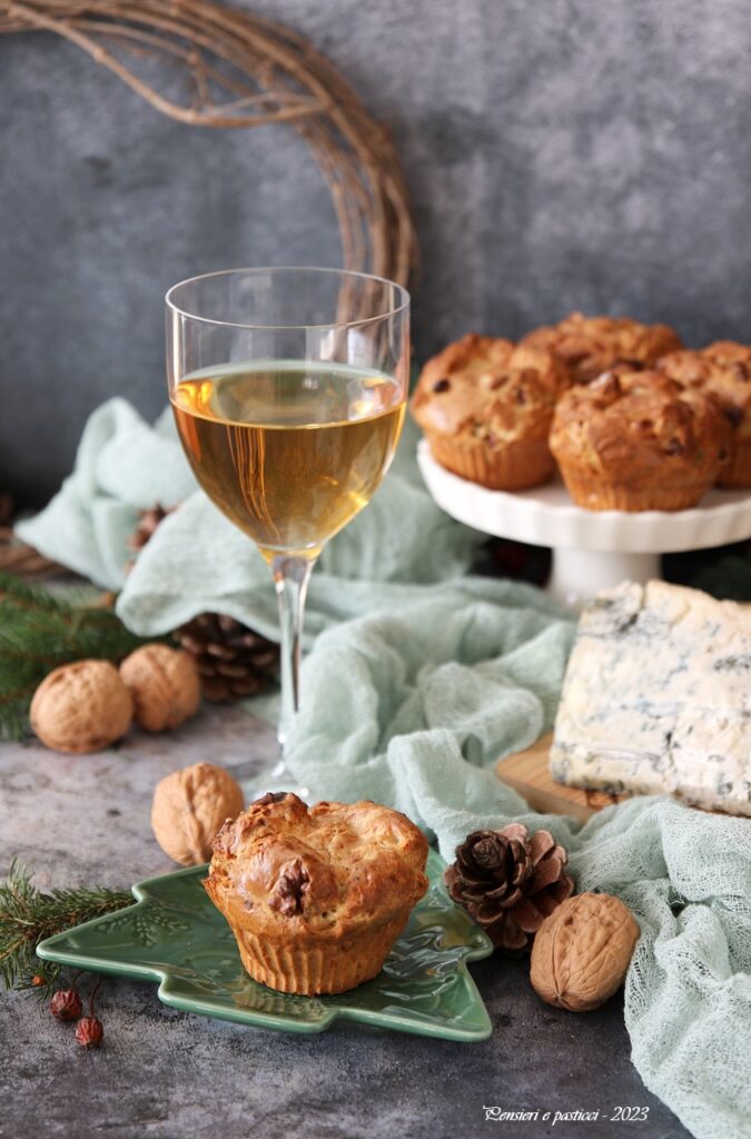 Muffins salati al gorgonzola e noci