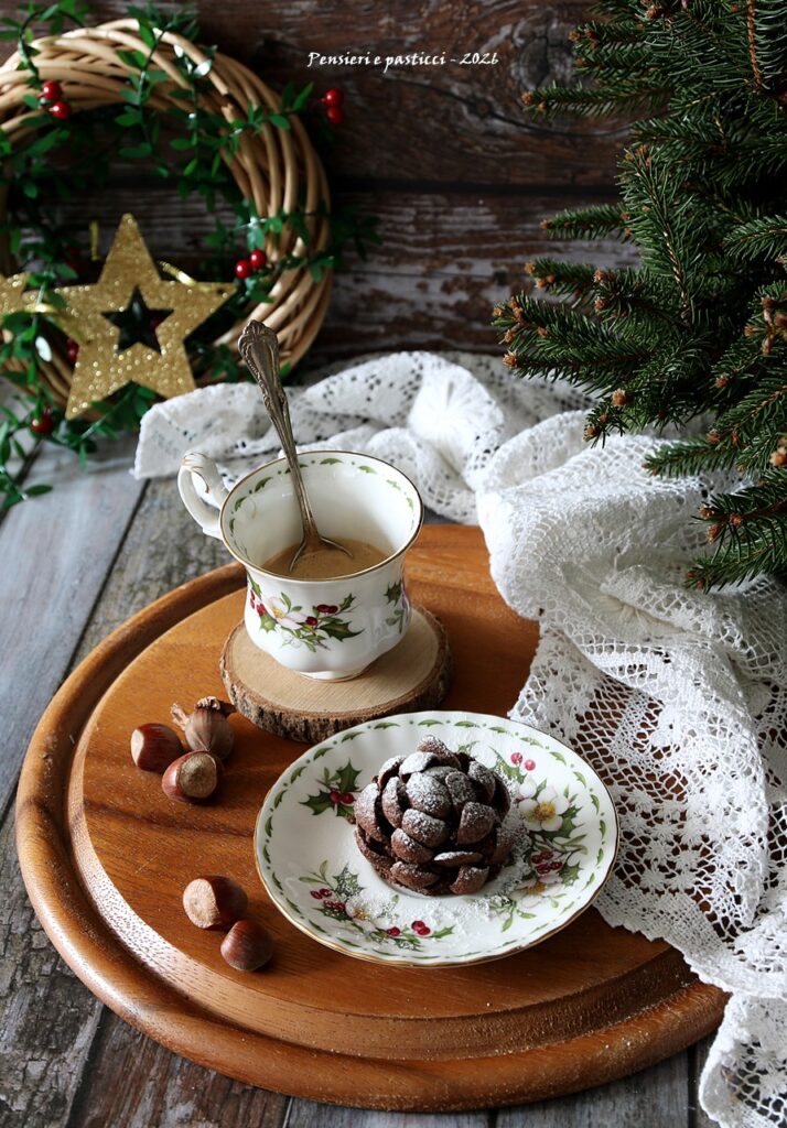 Pigne dolci alle nocciole da servire col caffè