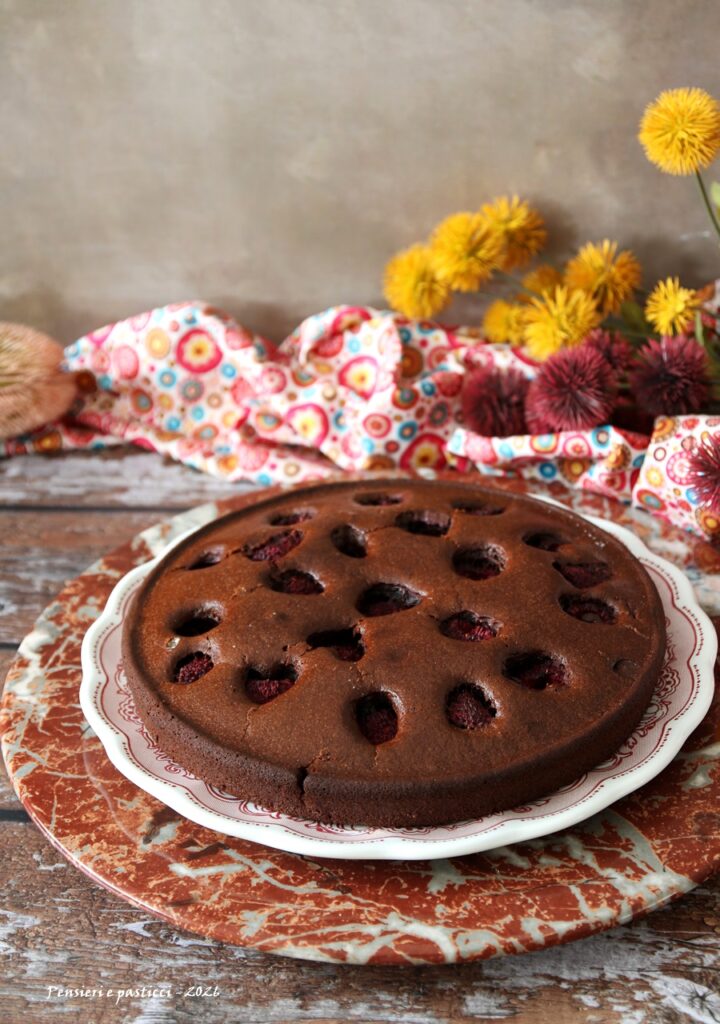 Torta al cacao e lamponi senza uova